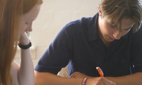 Eksamen header still