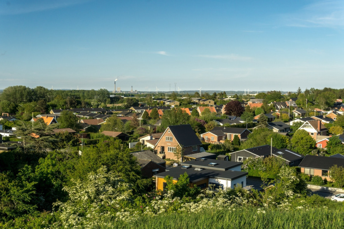 Javier rincon It Scu D Bc Zyc unsplash Utsikt over hustak i et boligområde