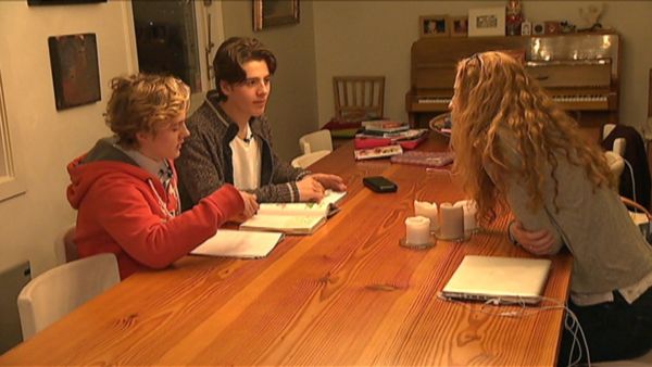 NRK Dagsrevyen: Bruker dobbelt så mye på profesjonell leksehjelp